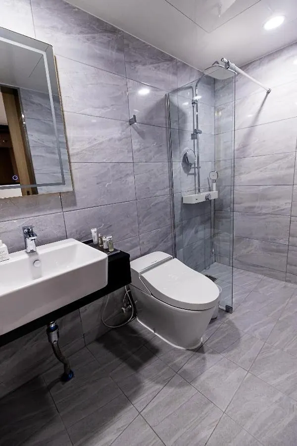 Ashton Hotel Ulsan 3*,