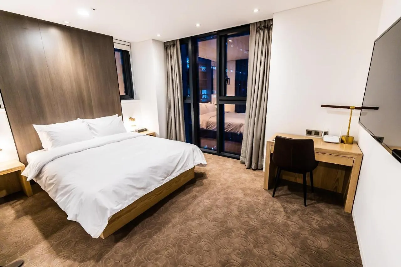 Ashton Hotel Ulsan